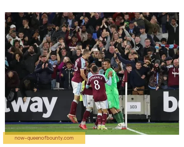 佩特洛维奇联赛杯点球大战神勇扑出关键点球力挽狂澜助球队晋级夜